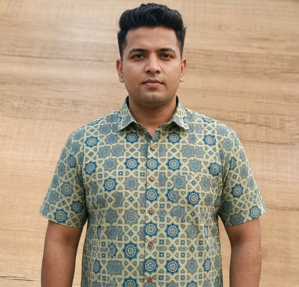 Men's Printed Half Sleeve Cotton Shirt
