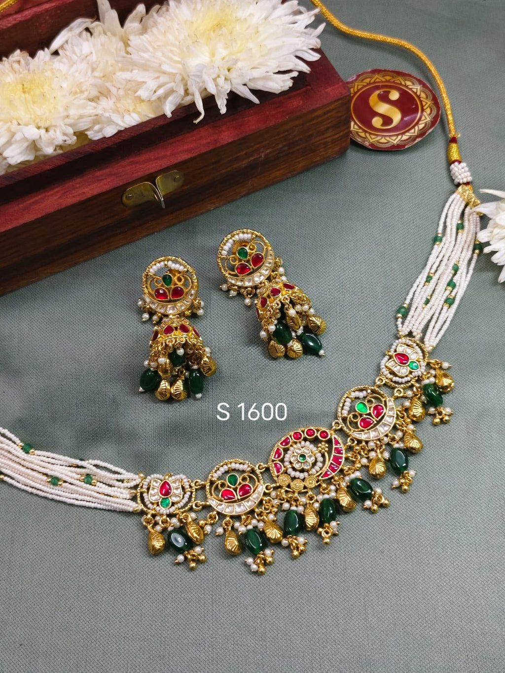 Elegant Kundan Pearl Choker Set