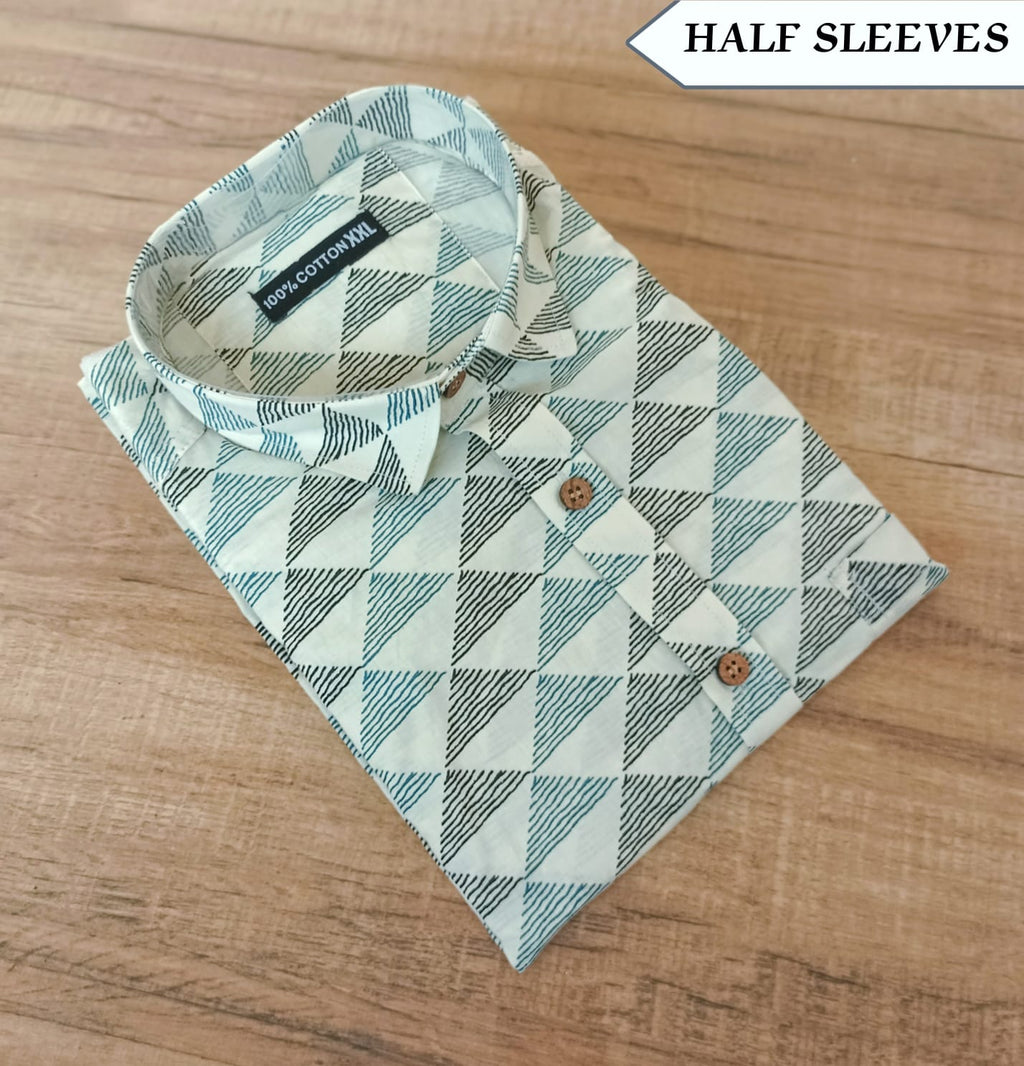 Men's White Geometric Print Cotton Half Sleeve Shirt